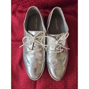 Cole Haan Women’s Silver Metallic Oxford Wingtip Style Sz‎ 7 Great Condition